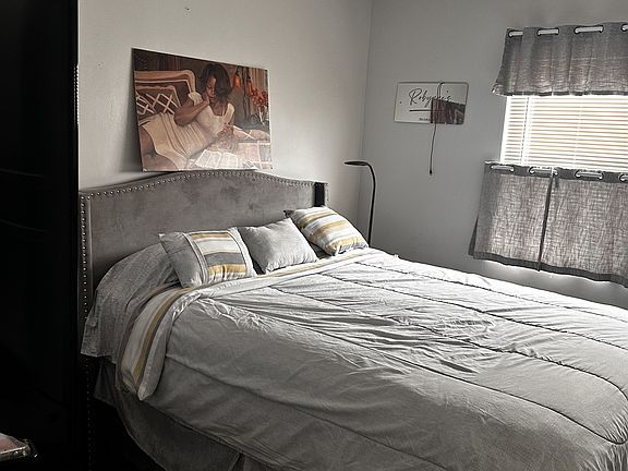 2nd image of 2809 Grantley Ave