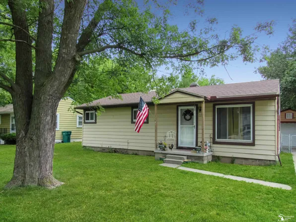 6381 Cordell St, Romulus, MI 48174