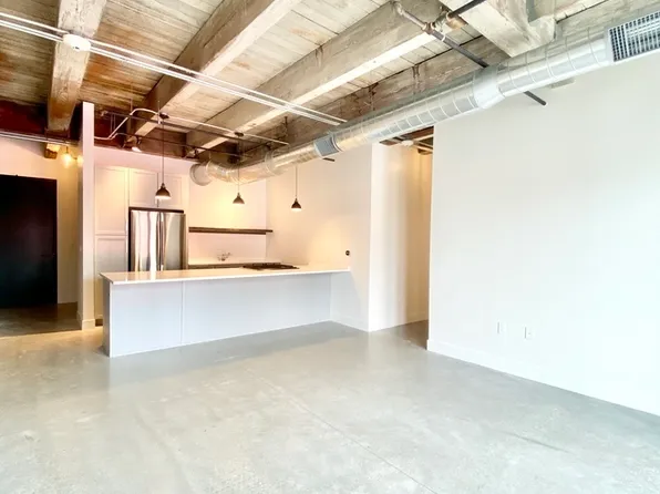 1513 Walnut St #403, Kansas City, MO 64108