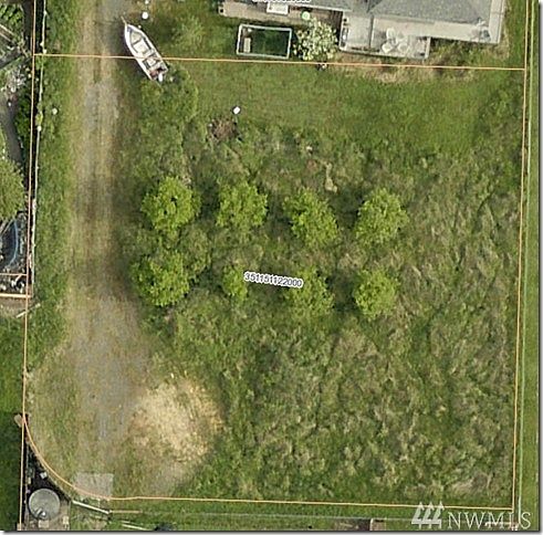 1st image of 675 B Larsen St