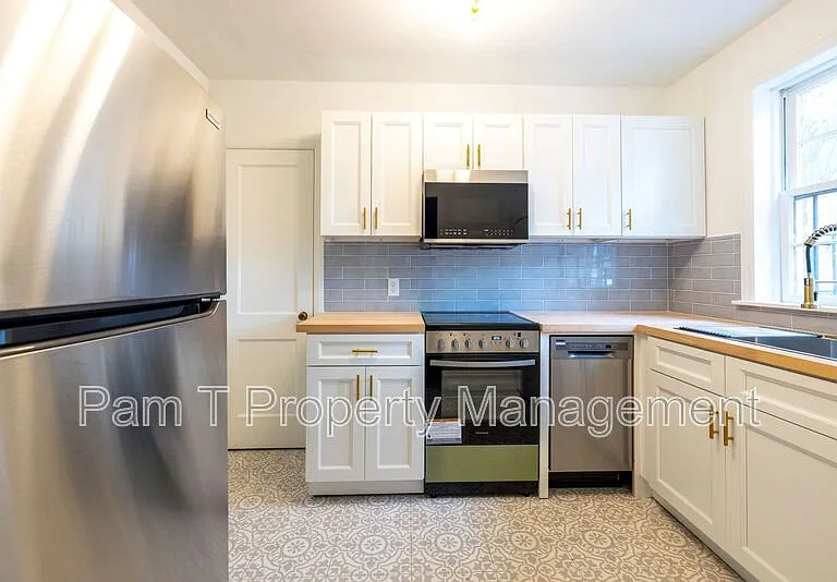 3411 Bull St #1 — Photo 5