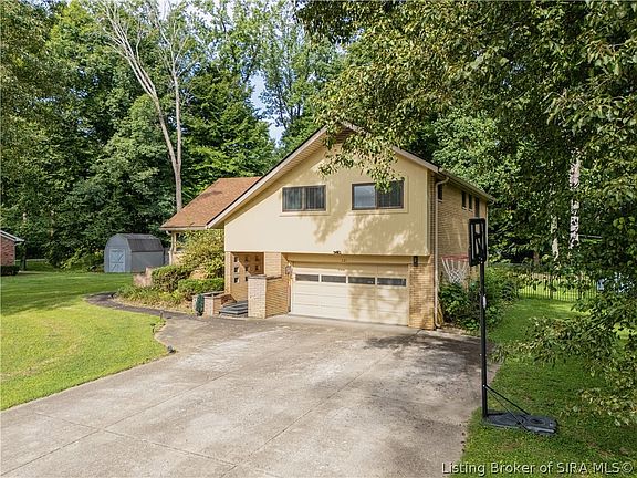 2nd image of 121 Forest Drive