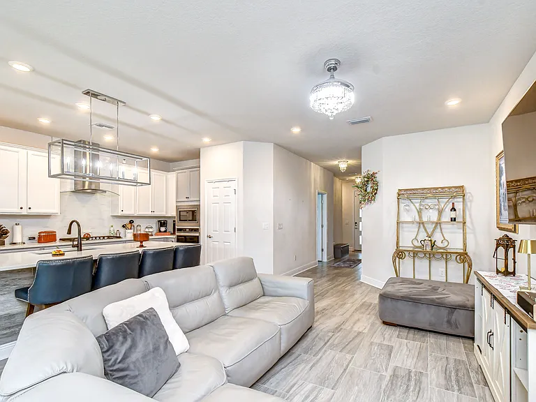15371 Caravan Ave — Photo 7
