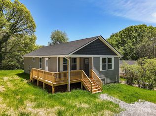 166 Lower Edgewood Rd, Candler, NC 28715