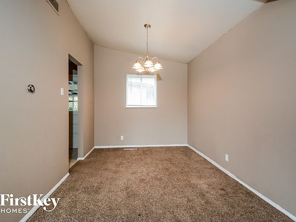 5th image of 1800 Thunderbird Ave