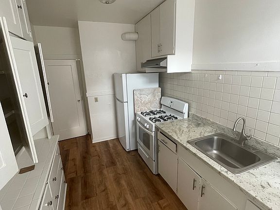 4th image of 2103 Anza St