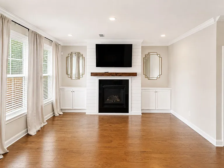 1217 Gannett Rd — Photo 3
