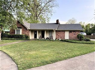 8 Hummingbird Ln, Natchez, MS 39120