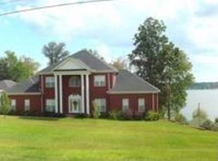 550 Point Rd, Muscle Shoals, AL 35661