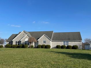 909 Putnam Rd SW, Pataskala, OH 43062