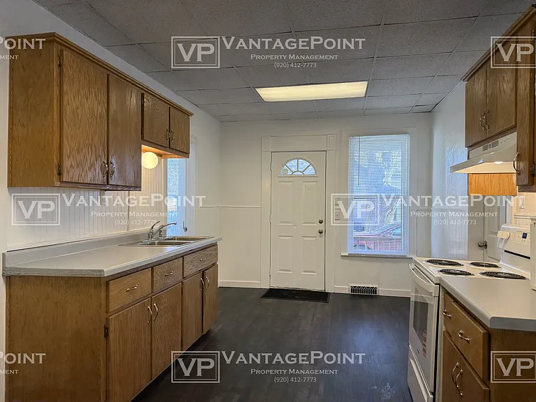 131 S Ashland Ave — Photo 2