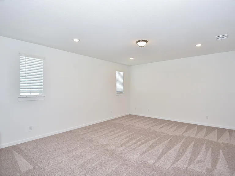 1804 Homestead Farms Dr — Photo 16