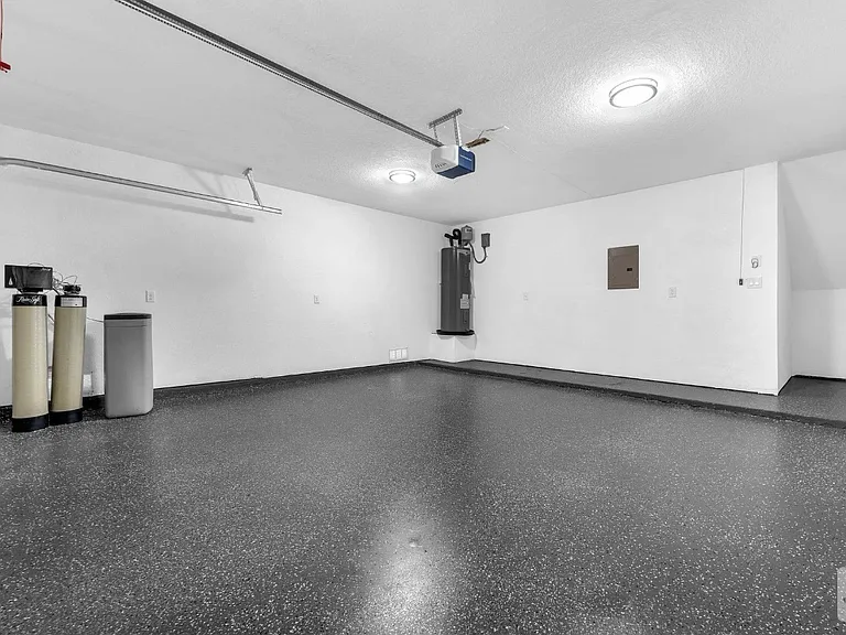 671 Lynx Mountain — Photo 30