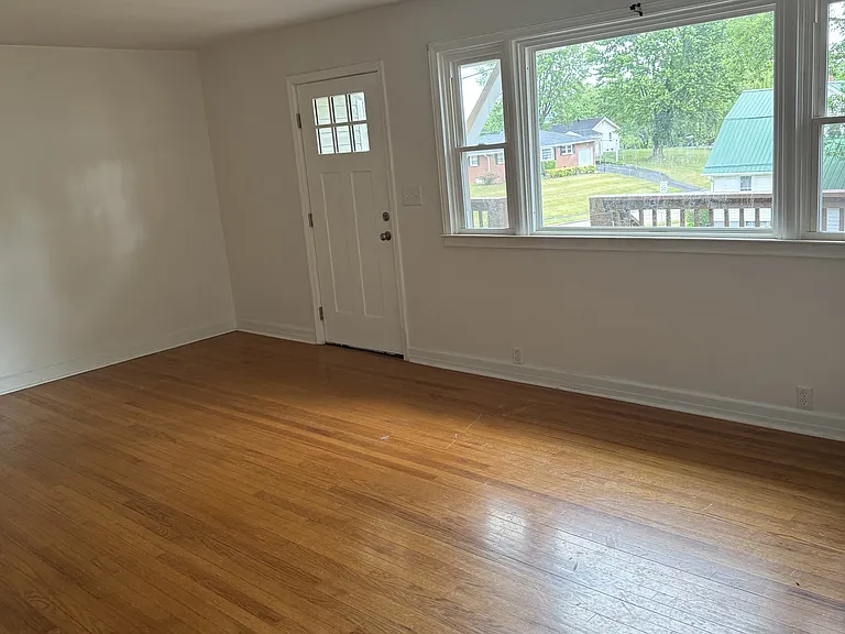 3005 Shipley St — Photo 7