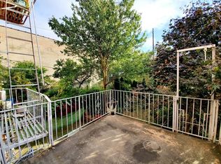 238 26th St APT 1L, Brooklyn, NY 11232