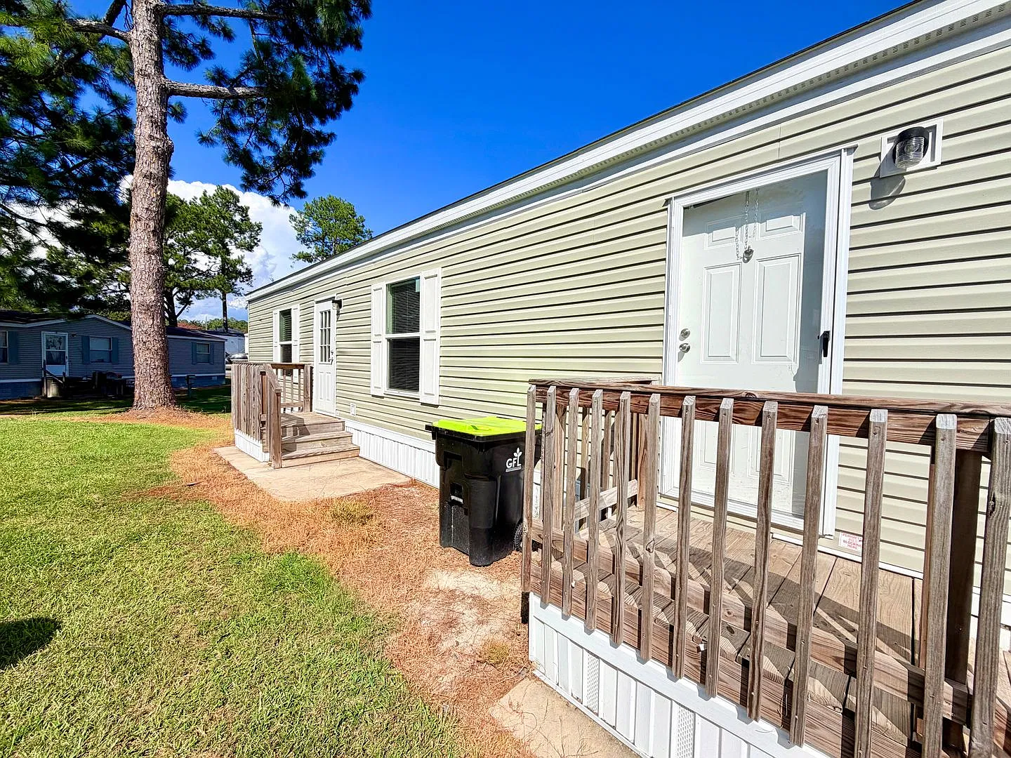2 bed, 896 sqft, $1,238 — Photo 2