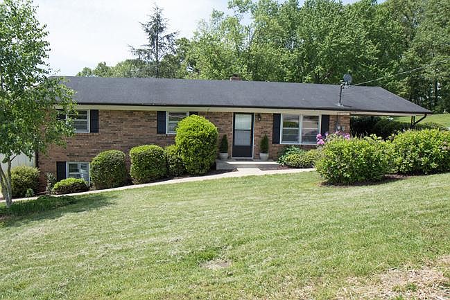 1st image of 203 Bernard Ave