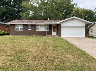 1153 S Plaza Ave, Springfield, MO 65804