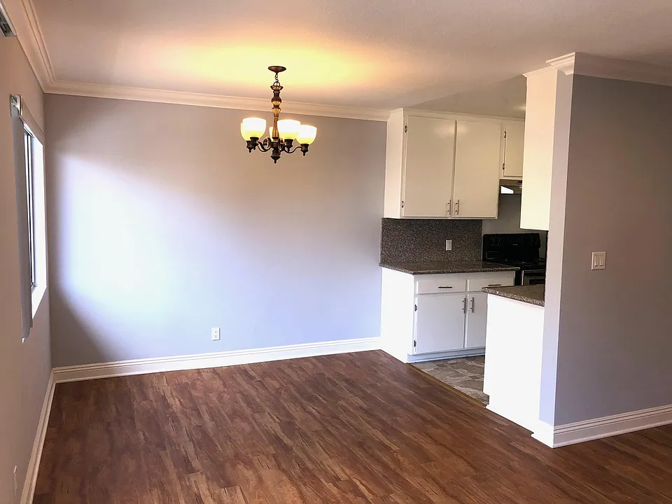 Dining room adjoining kitchen