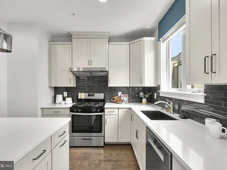 820 Thompson Cres #26 — Photo 9