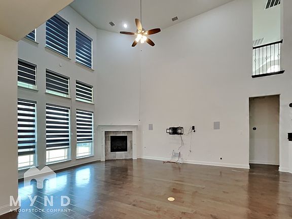 3rd image of 5904 Painswick Dr