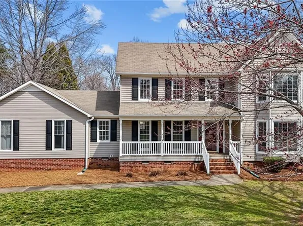 275 Weatherfield Ln, Kernersville, NC 27284