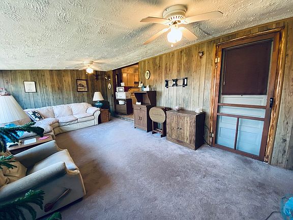 4th image of 1023 Thomas Dr