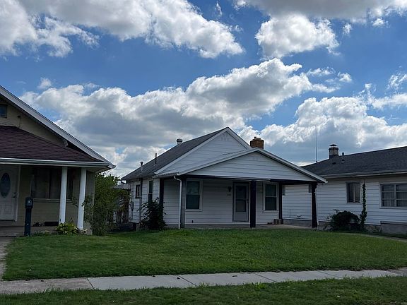 3rd image of 692 Shedborne Ave