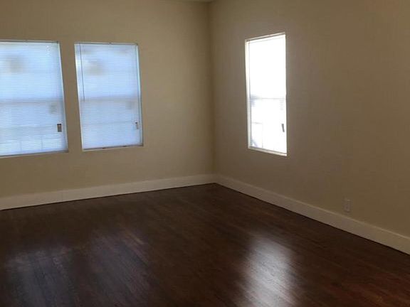 5th image of 3506 Cornelia St