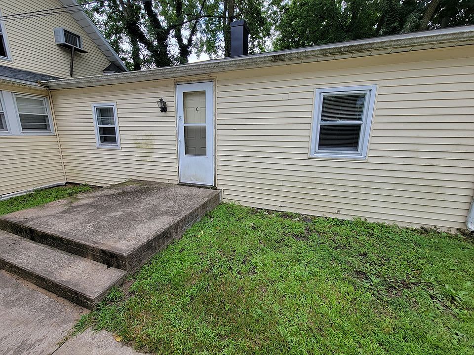 1st image of 1109 N Lawrence St #C