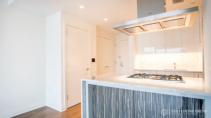 Rented by Silverstone Group USA Corp. | media 32