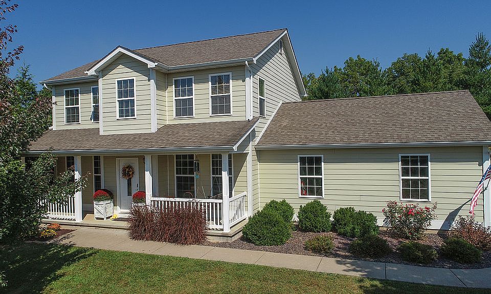 1st image of 940 Lakeway Dr