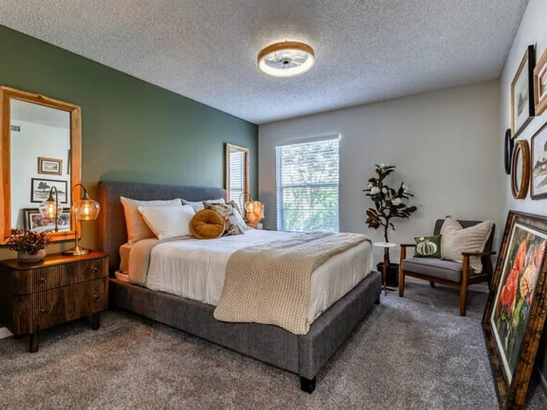 Flagler Pointe Apartments — Photo 36