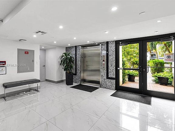 5th image of 16919 N Bay Rd APT 215