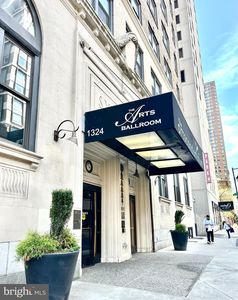 1324 Locust St APT 1017, Philadelphia, PA, 19107