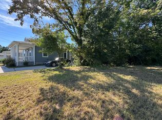 2124 Misroon St, North Charleston, SC 29405