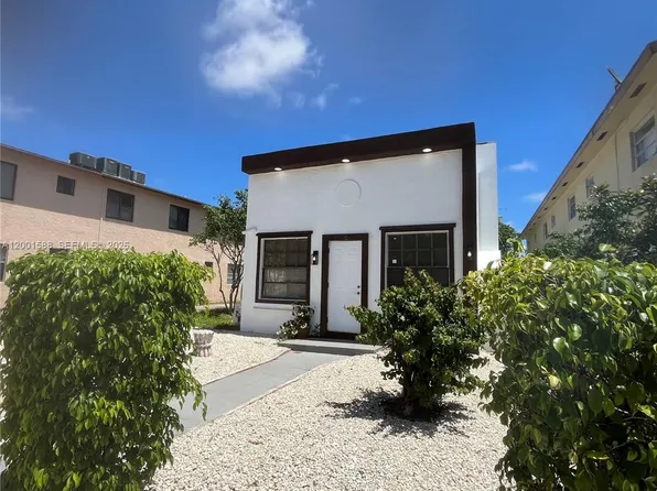 8 S C St, Lake Worth, FL 33460