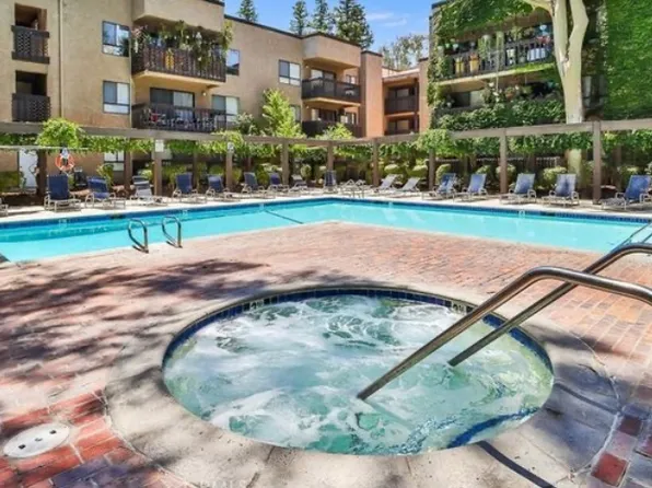 22100 Burbank Blvd Unit 333D, Woodland Hills, CA 91367