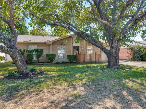 1316 Saturn St, Cedar Hill, TX 75104