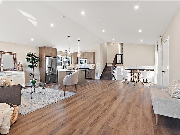 2nd image of 17212 Cottage Ct