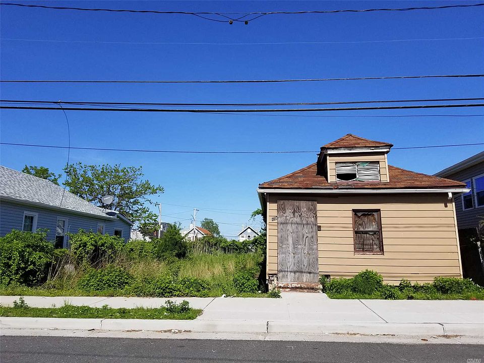 1st image of 450 Beach 46th St