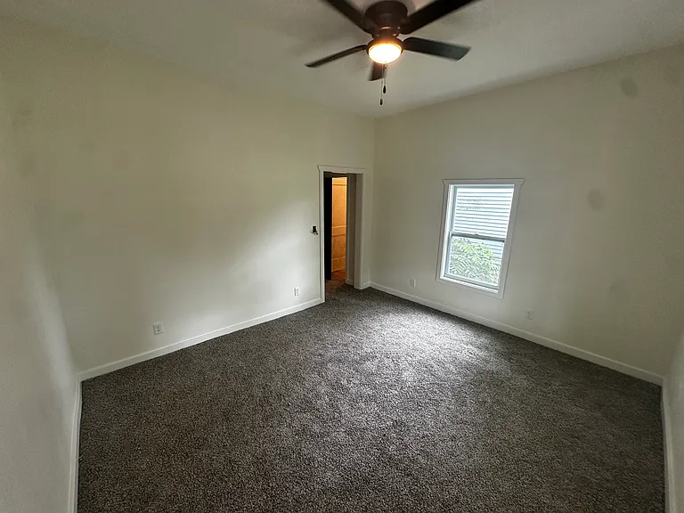 2022 S Jefferson St — Photo 10