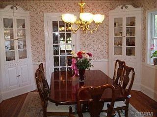 5th image of 1579 Moffitt Ave