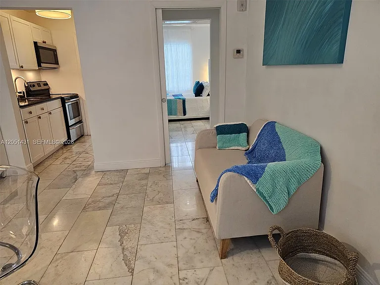 918 Jefferson Ave #8 — Photo 5