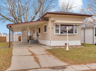 8 Malden Hill Dr, Amherstburg, ON N9V3E1