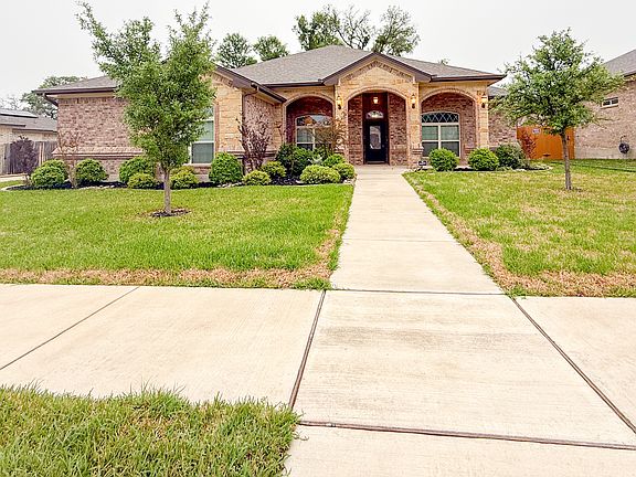 3rd image of 8003 Preston Hollow Dr