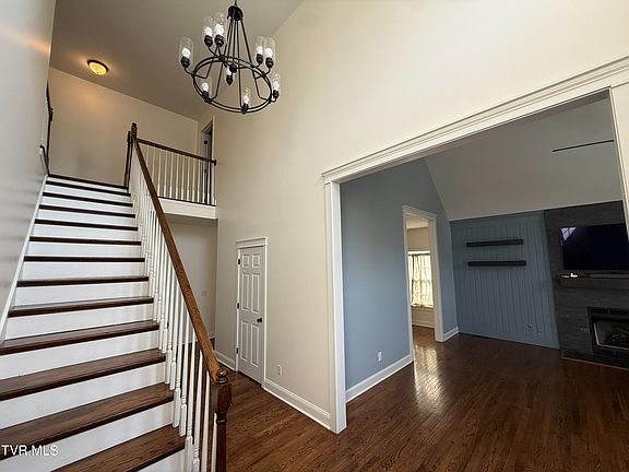 3rd image of 207 Haley Walk