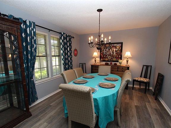 5th image of 2502 Knightsbridge Dr