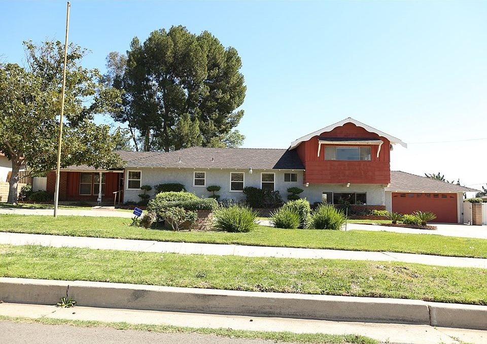 1st image of 15010 Larkspur St