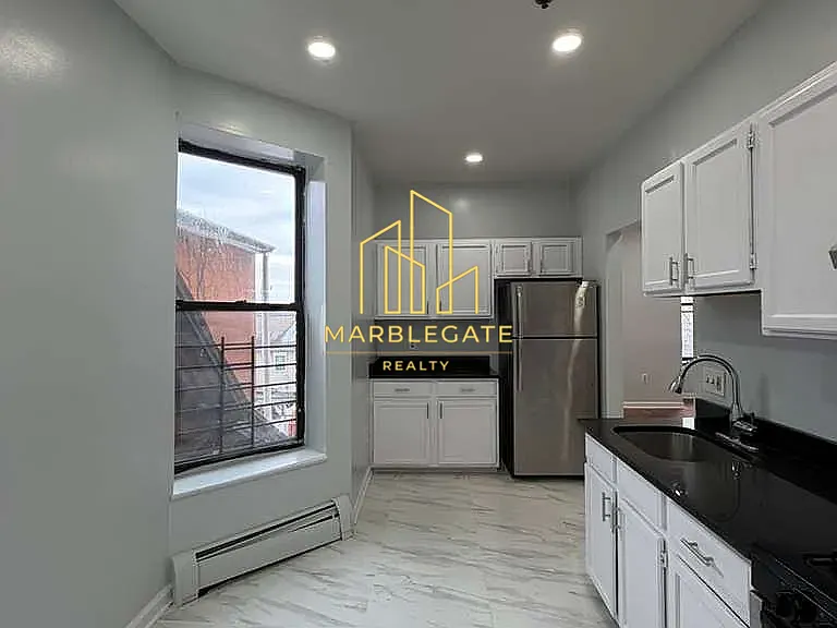150 Broad St #2BB — Photo 3